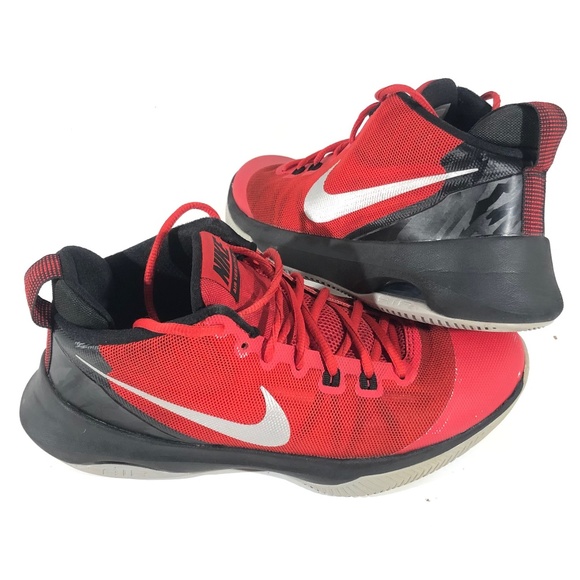 Nike Air Versatile Men's Red Basketball Shoes SZ 9 - Picture 1 of 7